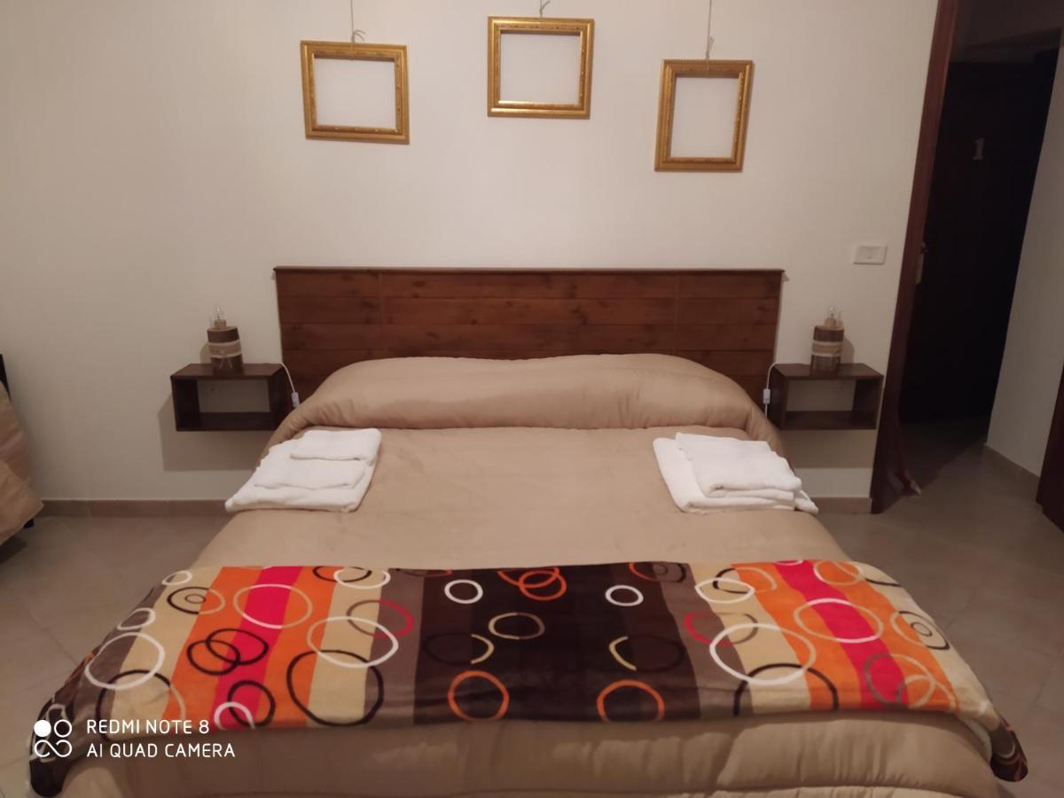 Bed & Breakfast Acquaviva Di Vullo Vincenzo Acquaviva Platani Exterior foto